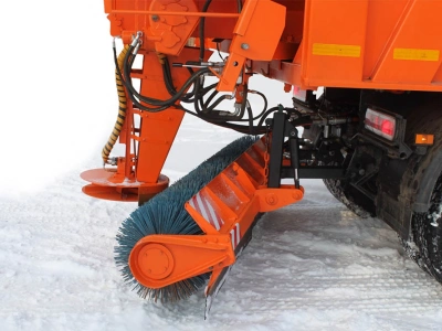 Задняя щетка